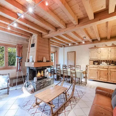 Apartment For 12 People *